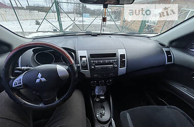 Внедорожник / Кроссовер Mitsubishi Outlander XL 2010 в Барановке