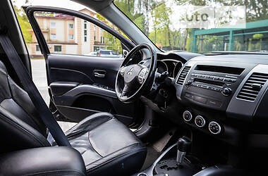 Внедорожник / Кроссовер Mitsubishi Outlander XL 2007 в 