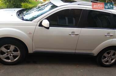 Внедорожник / Кроссовер Mitsubishi Outlander XL 2008 в 