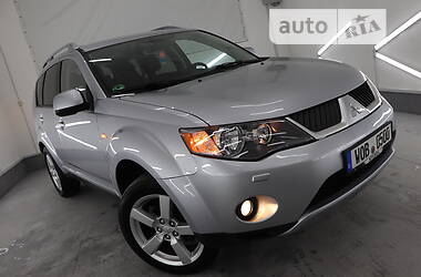 Внедорожник / Кроссовер Mitsubishi Outlander XL 2009 в Трускавце