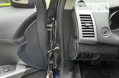 Позашляховик / Кросовер Mitsubishi Outlander XL 2012 в Дубні