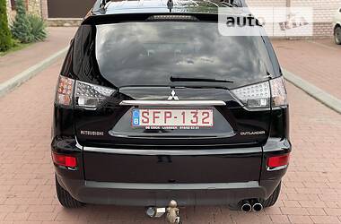 Внедорожник / Кроссовер Mitsubishi Outlander XL 2012 в 