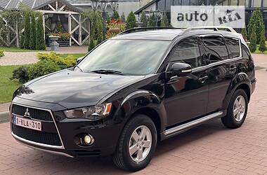 Внедорожник / Кроссовер Mitsubishi Outlander XL 2012 в 