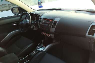 Внедорожник / Кроссовер Mitsubishi Outlander XL 2013 в Ивано-Франковске