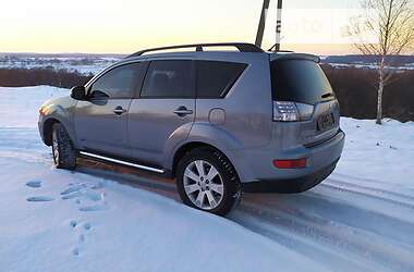 Внедорожник / Кроссовер Mitsubishi Outlander XL 2013 в Ивано-Франковске