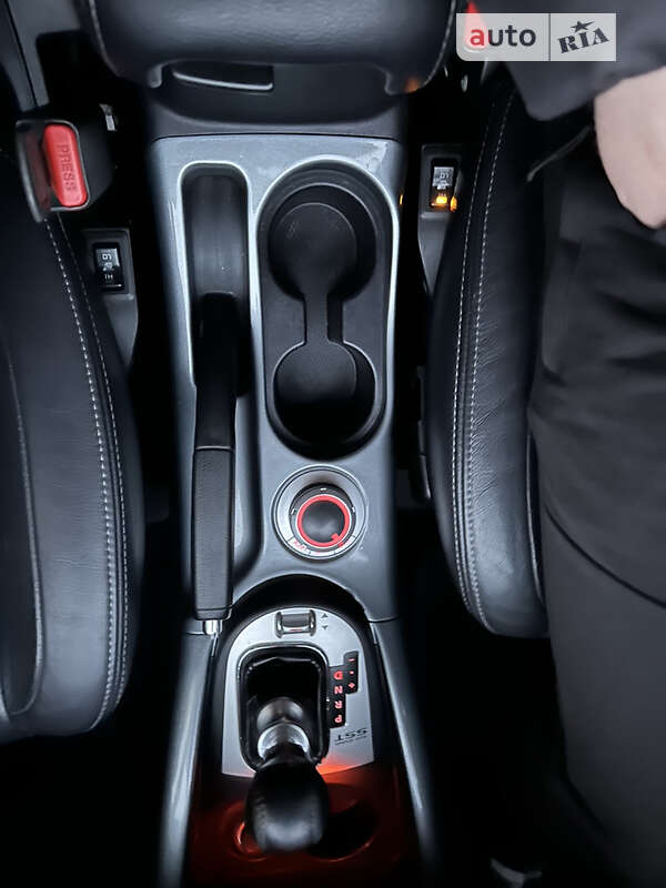 Внедорожник / Кроссовер Mitsubishi Outlander XL 2010 в Ивано-Франковске