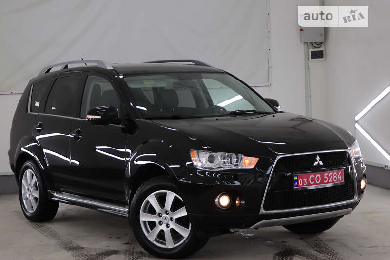 Внедорожник / Кроссовер Mitsubishi Outlander XL 2010 в Трускавце