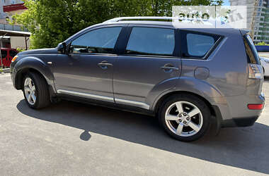 Позашляховик / Кросовер Mitsubishi Outlander XL 2008 в Заліщиках