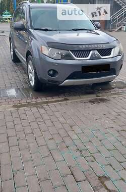 Внедорожник / Кроссовер Mitsubishi Outlander XL 2008 в Ивано-Франковске