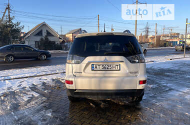 Позашляховик / Кросовер Mitsubishi Outlander XL 2010 в Івано-Франківську