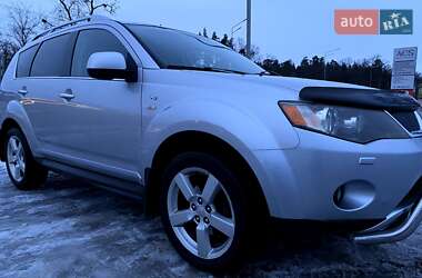 Внедорожник / Кроссовер Mitsubishi Outlander XL 2009 в Киеве