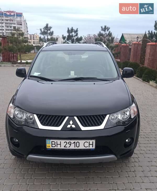 Позашляховик / Кросовер Mitsubishi Outlander XL 2008 в Чорноморську
