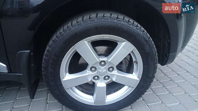 Позашляховик / Кросовер Mitsubishi Outlander XL 2008 в Чорноморську