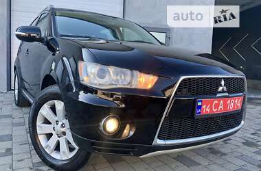 Внедорожник / Кроссовер Mitsubishi Outlander XL 2010 в Дрогобыче