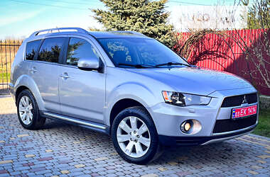 Внедорожник / Кроссовер Mitsubishi Outlander XL 2010 в Дрогобыче