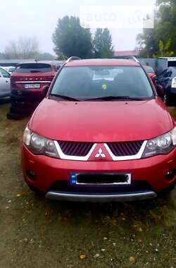 Позашляховик / Кросовер Mitsubishi Outlander XL 2008 в Києві