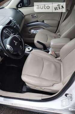 Внедорожник / Кроссовер Mitsubishi Outlander XL 2008 в Херсоне