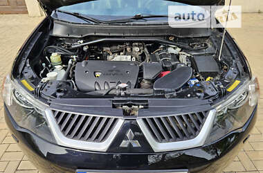 Внедорожник / Кроссовер Mitsubishi Outlander XL 2008 в Одессе