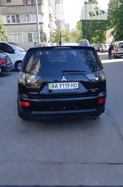 Позашляховик / Кросовер Mitsubishi Outlander XL 2008 в Києві