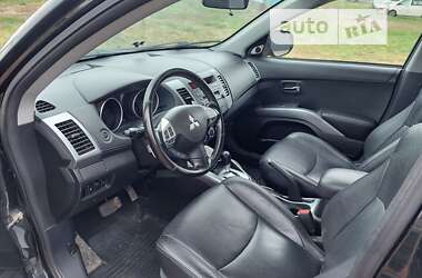 Внедорожник / Кроссовер Mitsubishi Outlander XL 2011 в Червонограде