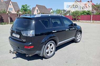 Позашляховик / Кросовер Mitsubishi Outlander XL 2007 в Києві