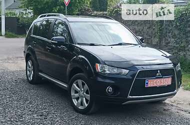 Внедорожник / Кроссовер Mitsubishi Outlander XL 2011 в Ковеле