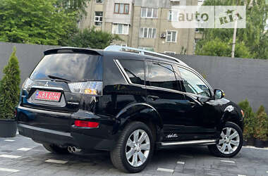 Позашляховик / Кросовер Mitsubishi Outlander XL 2010 в Дрогобичі