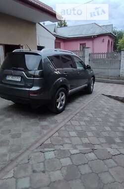 Внедорожник / Кроссовер Mitsubishi Outlander XL 2007 в 