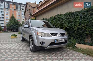 Внедорожник / Кроссовер Mitsubishi Outlander XL 2008 в 
