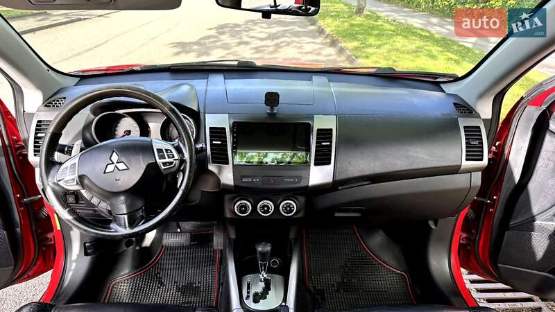 Позашляховик / Кросовер Mitsubishi Outlander XL 2007 в Харкові