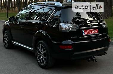 Внедорожник / Кроссовер Mitsubishi Outlander XL 2011 в Чернигове