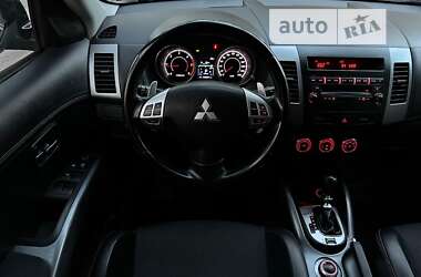 Внедорожник / Кроссовер Mitsubishi Outlander XL 2011 в Чернигове