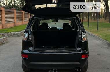 Внедорожник / Кроссовер Mitsubishi Outlander XL 2011 в Чернигове