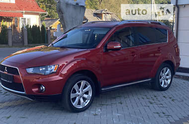 Внедорожник / Кроссовер Mitsubishi Outlander XL 2011 в Косове