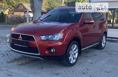 Внедорожник / Кроссовер Mitsubishi Outlander XL 2011 в Косове