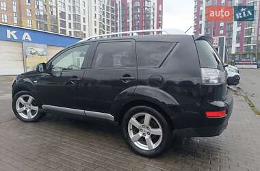 Позашляховик / Кросовер Mitsubishi Outlander XL 2009 в Луцьку