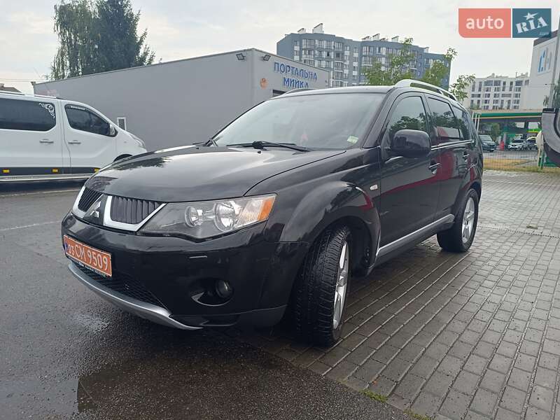 Позашляховик / Кросовер Mitsubishi Outlander XL 2009 в Луцьку