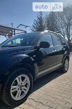 Позашляховик / Кросовер Mitsubishi Outlander XL 2008 в Кельменцях