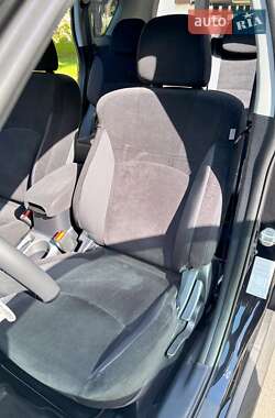 Внедорожник / Кроссовер Mitsubishi Outlander XL 2010 в 