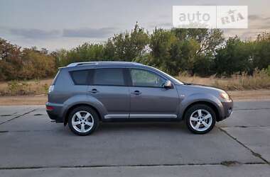 Внедорожник / Кроссовер Mitsubishi Outlander XL 2008 в Харькове