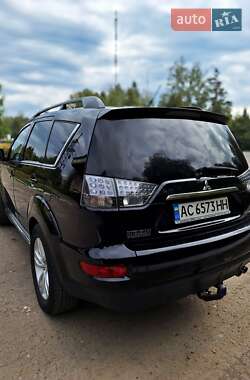 Внедорожник / Кроссовер Mitsubishi Outlander XL 2010 в Ковеле