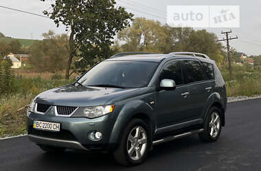 Внедорожник / Кроссовер Mitsubishi Outlander XL 2008 в Львове