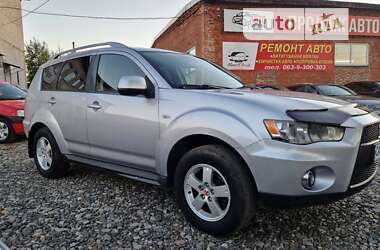 Внедорожник / Кроссовер Mitsubishi Outlander XL 2010 в Смеле