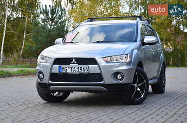 Позашляховик / Кросовер Mitsubishi Outlander XL 2011 в Дрогобичі