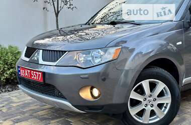 Позашляховик / Кросовер Mitsubishi Outlander XL 2009 в Вінниці