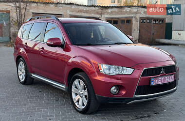 Внедорожник / Кроссовер Mitsubishi Outlander XL 2012 в Радомышле