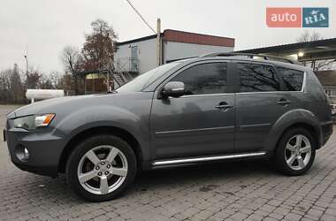 Внедорожник / Кроссовер Mitsubishi Outlander XL 2011 в Староконстантинове