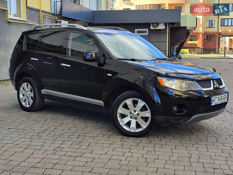 Позашляховик / Кросовер Mitsubishi Outlander XL 2008 в Івано-Франківську