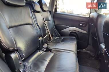 Позашляховик / Кросовер Mitsubishi Outlander XL 2008 в 