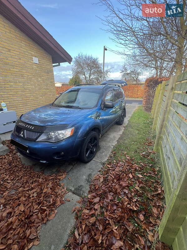 Позашляховик / Кросовер Mitsubishi Outlander XL 2007 в Могилів-Подільському